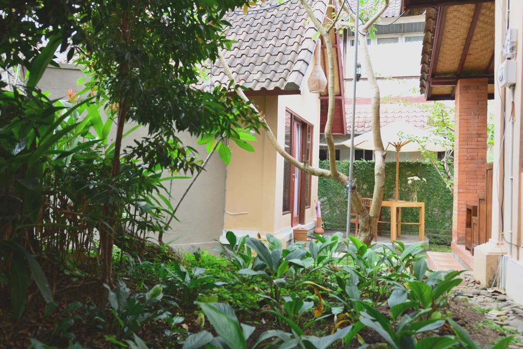 Griya Sriwedari Hotel Ubud  Exterior photo