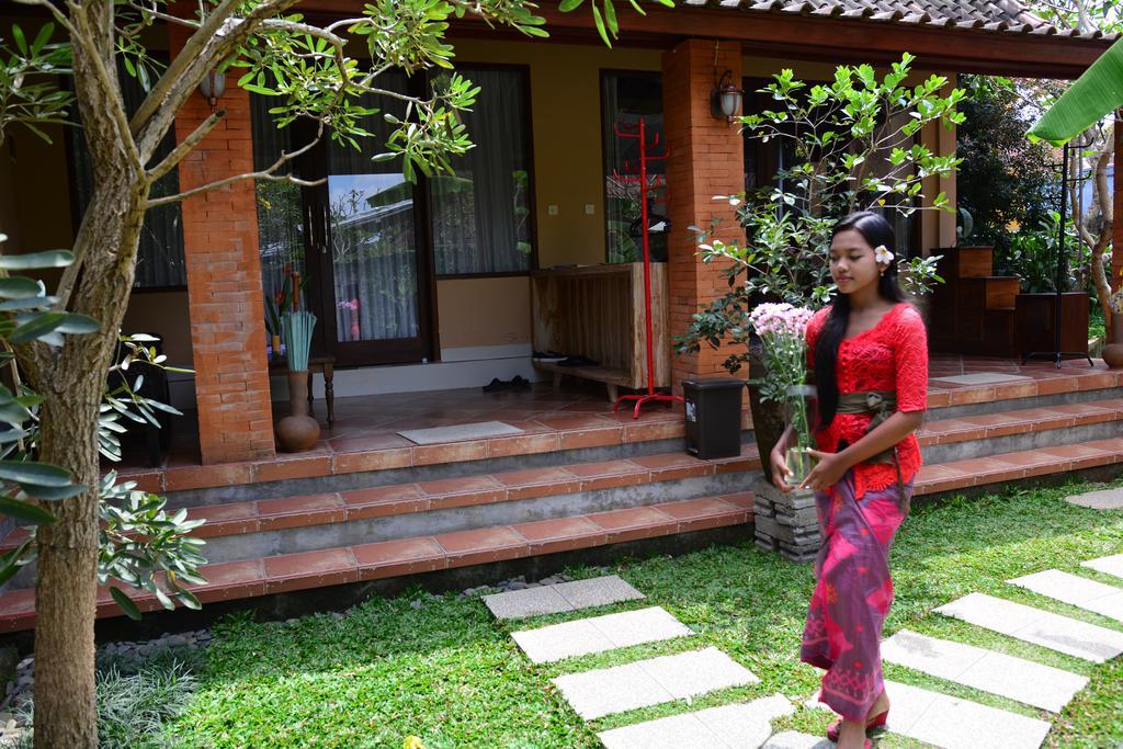 Griya Sriwedari Hotel Ubud  Exterior photo